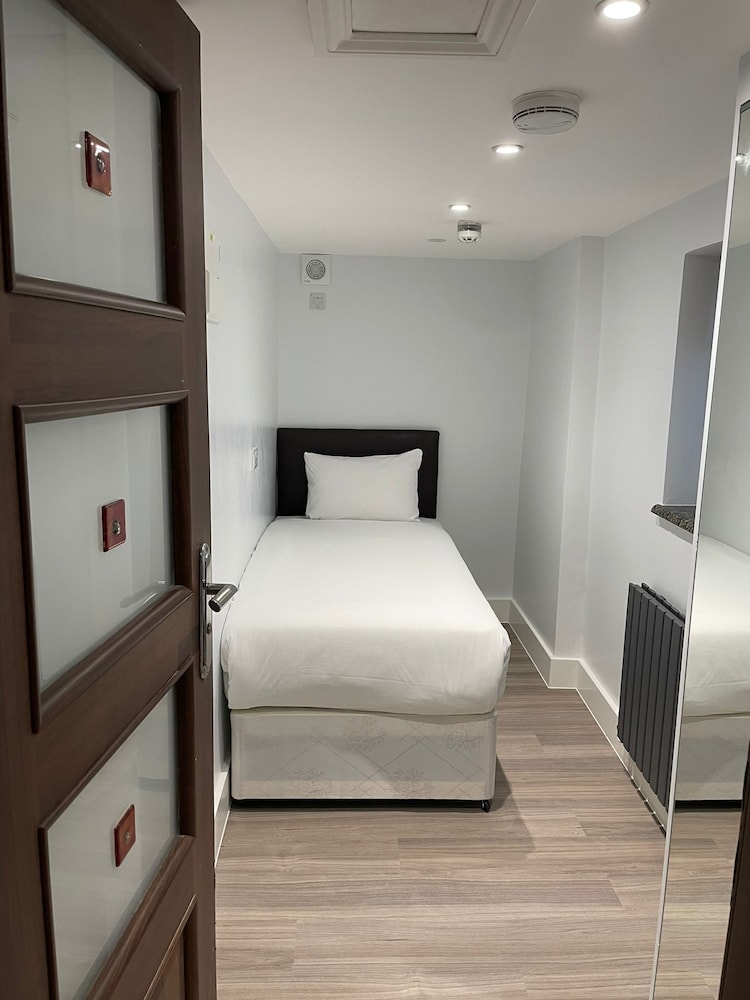 Standard Quadruple Room, Private Bathroom (Apartment) photo 3