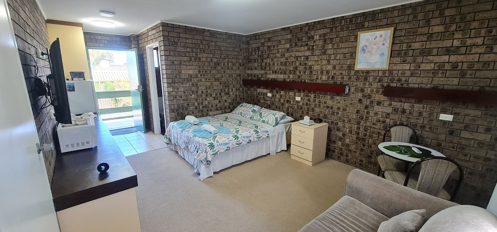 Classic Single Room, 1 Queen Bed (First floor) photo 3