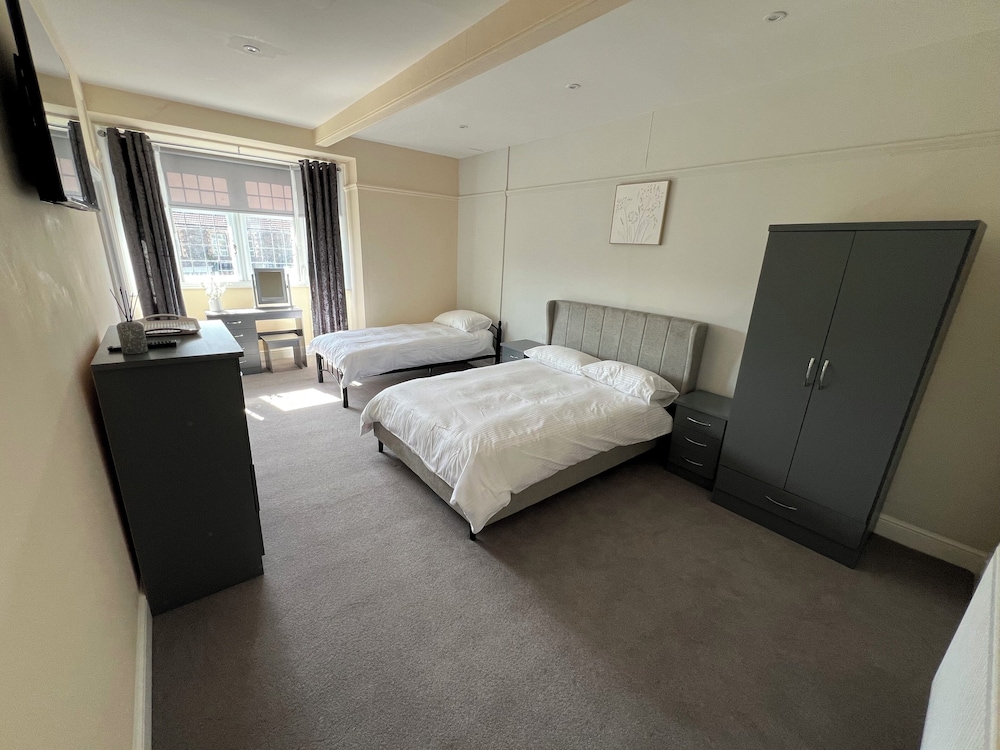 Double Room, Multiple Beds, Non Smoking photo 1