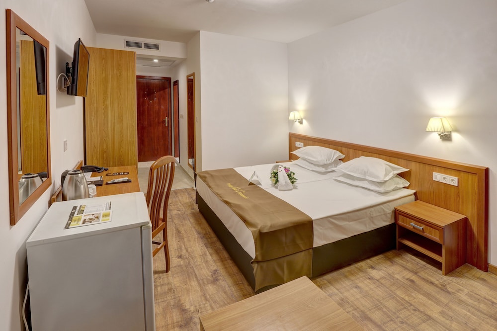 Economy Double Room photo 1