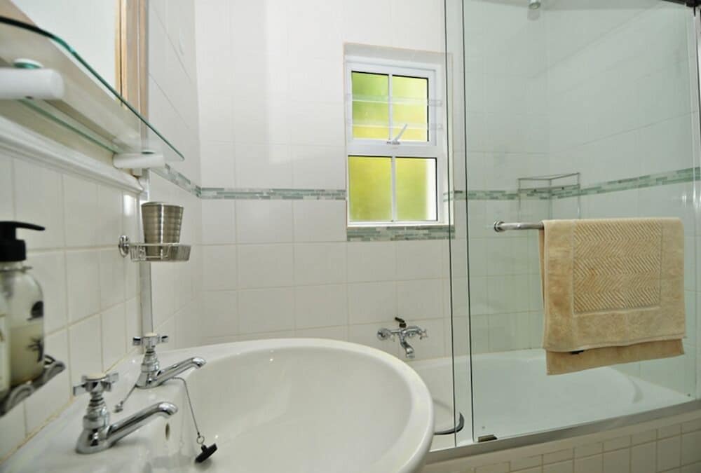 Honeymoon Suite (The Light House (5)) photo 3