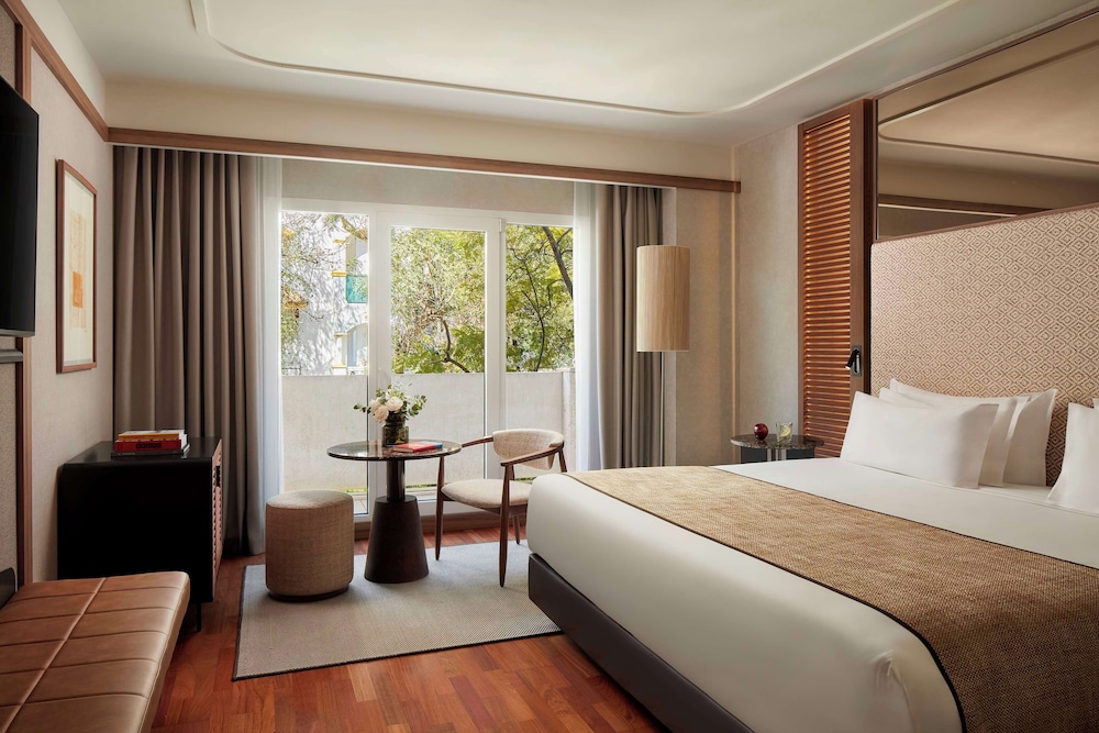 Superior Room, Terrace, City View thumbnail 5