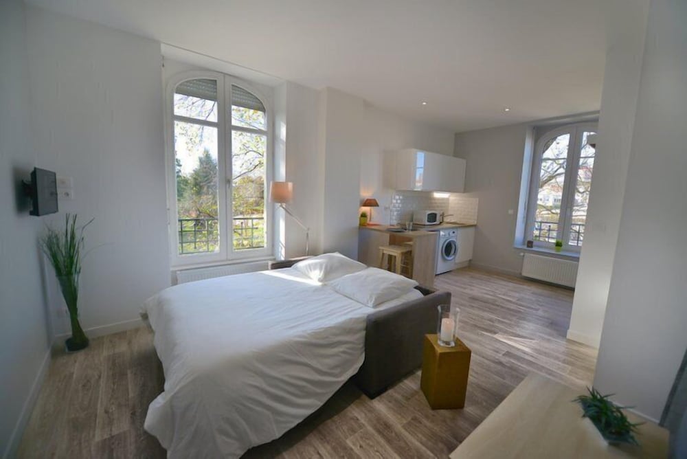 Premium Apartment, Ensuite, Park View (Studio Lumière)