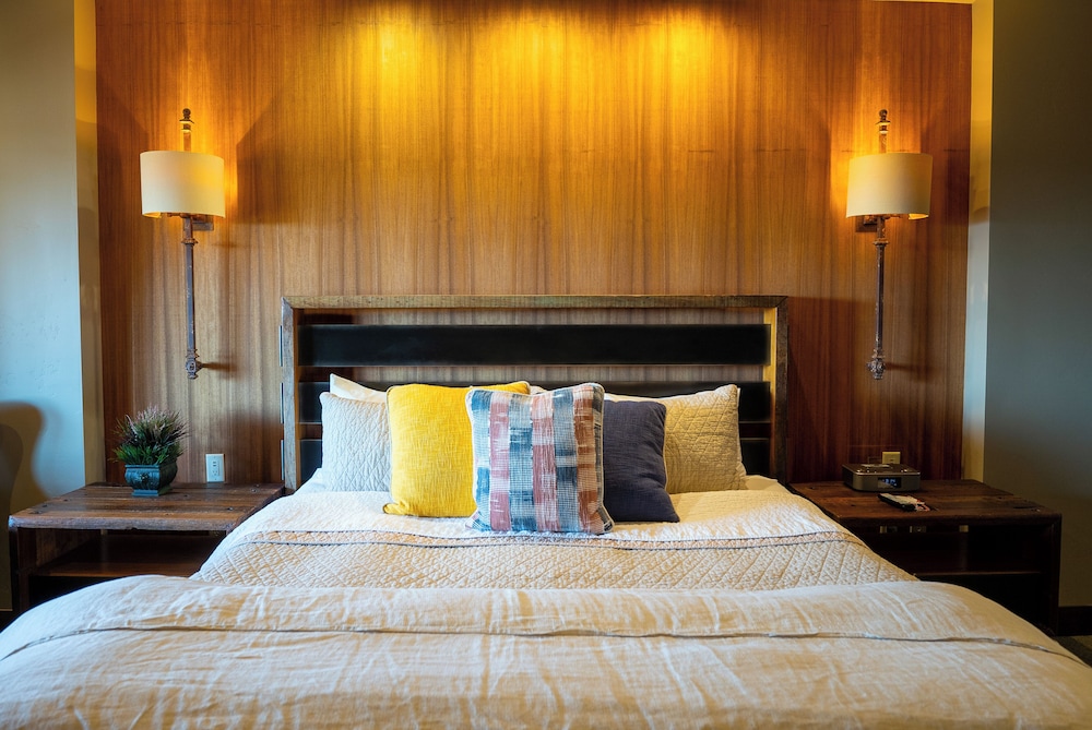 Superior Single Room, 1 King Bed