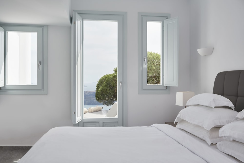 Villa, 2 Bedrooms (Outdoor Plunge Pool & Caldera View)