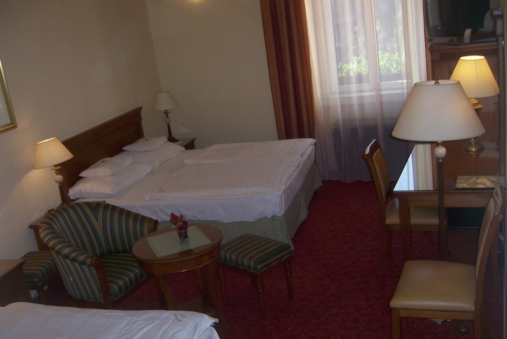 Triple Room - Photo 2