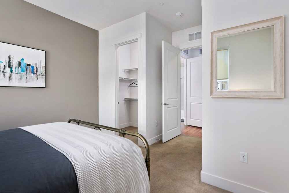 Signature Apartment, 1 Bedroom, Non Smoking, Kitchen photo 1