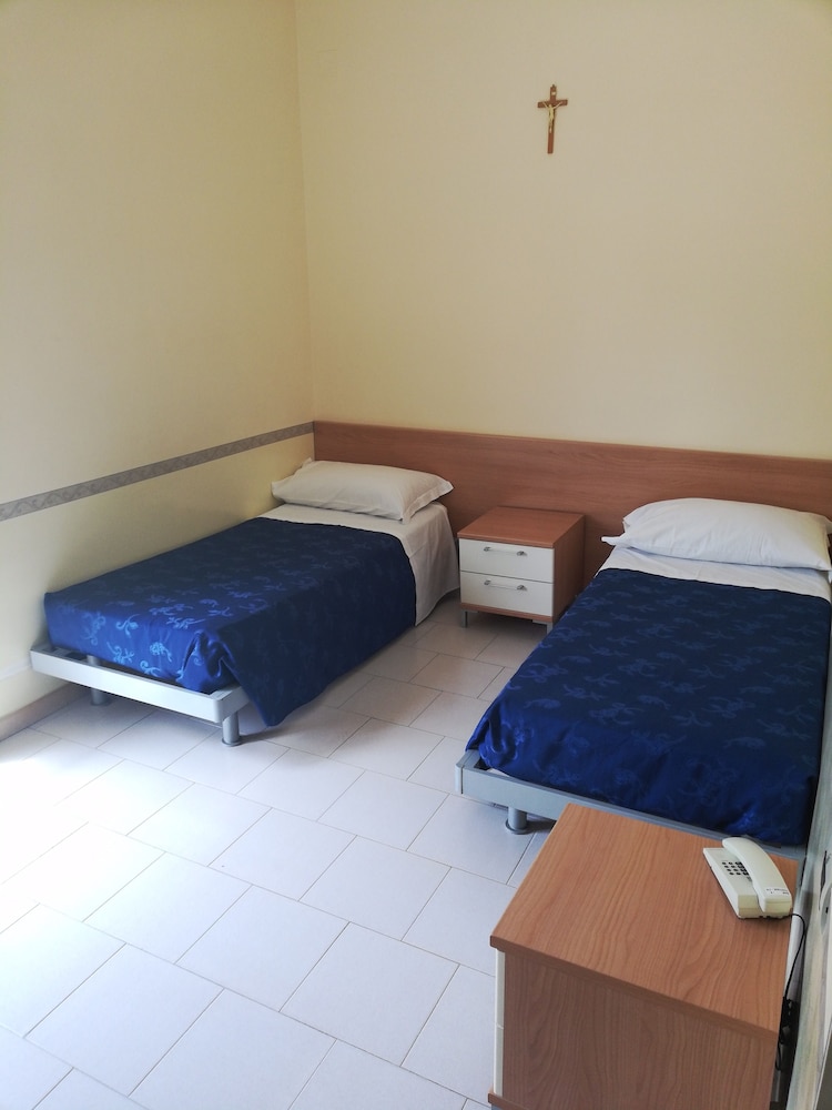 Double Or Twin Room, City View photo 1