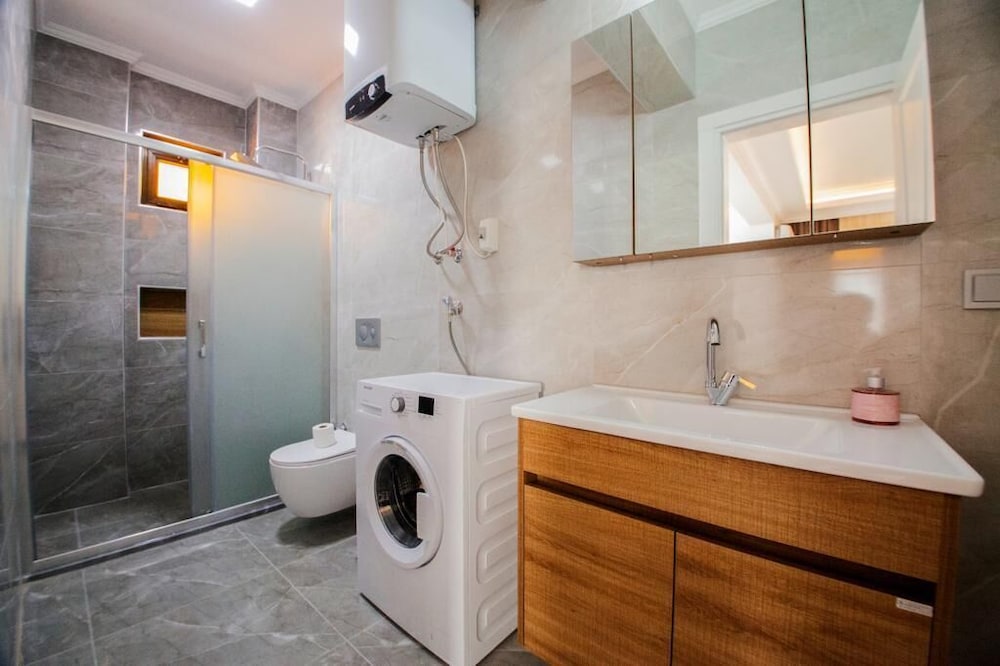 Condo photo 2