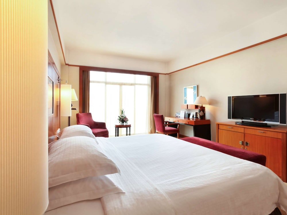 Superior Room, 1 King Bed - Photo 1