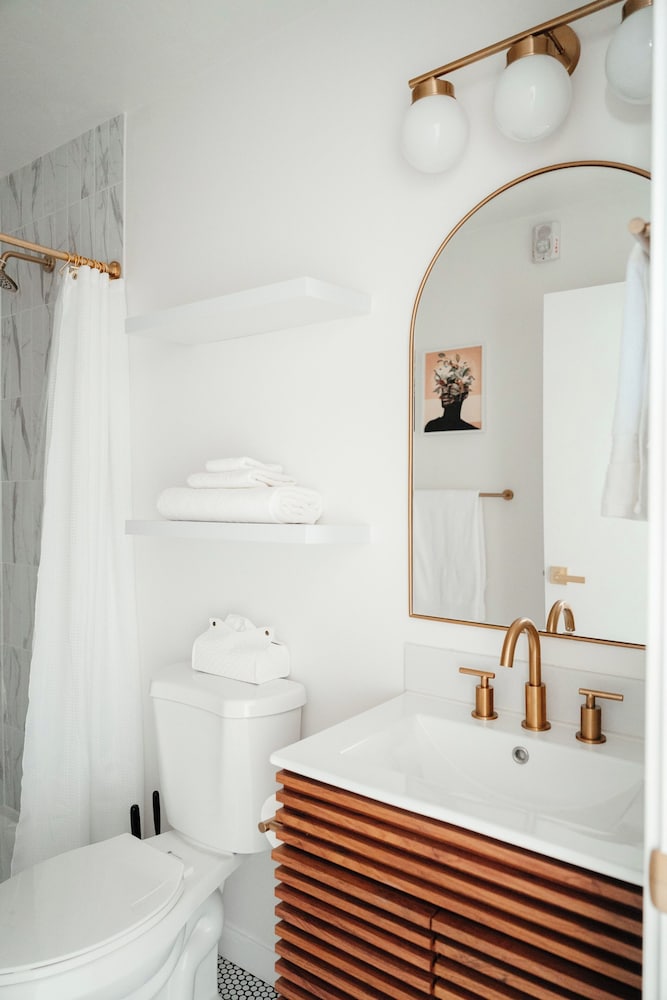 Queen Room photo 3