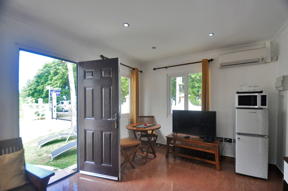 Studio Apartment photo 3