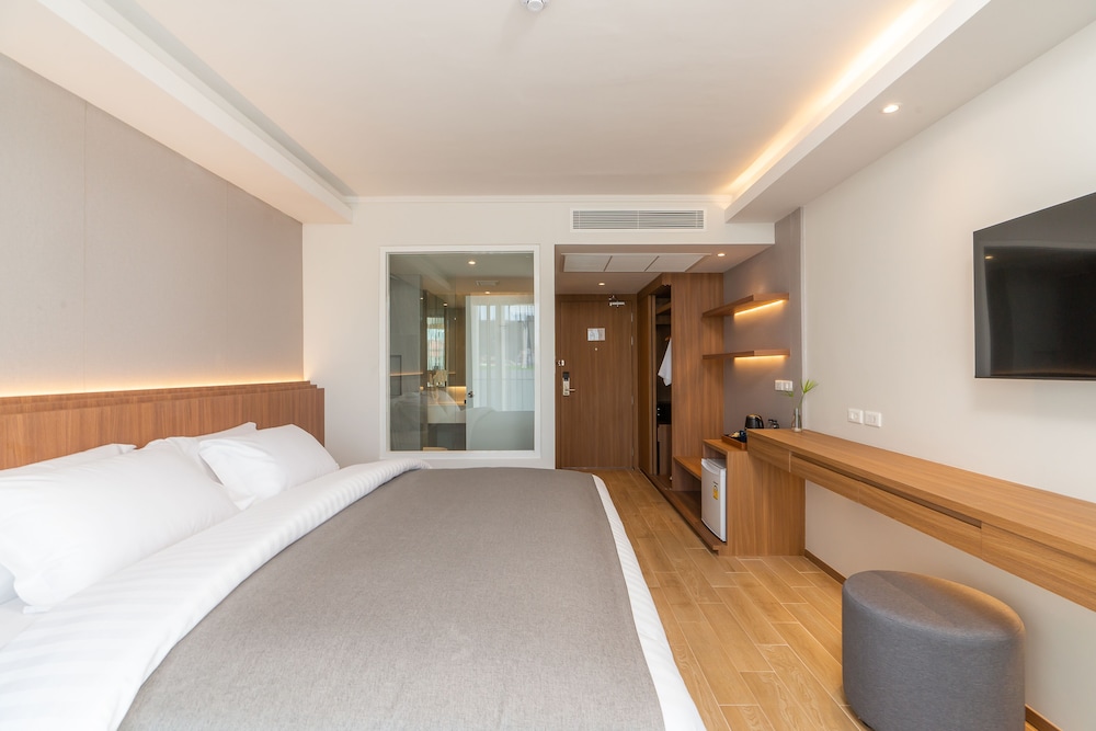 Deluxe Room - Photo 1