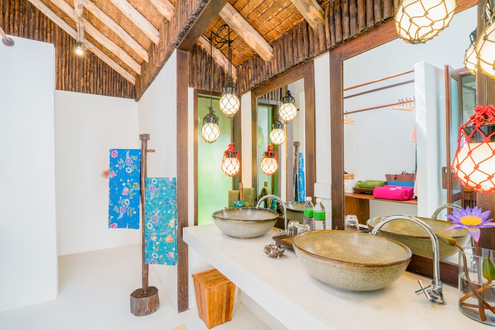1 Bedroom Seaview Villa - Photo 9