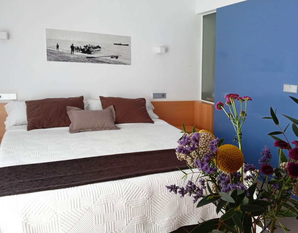 Comfort Double or Twin Room, Partial Sea View photo 2