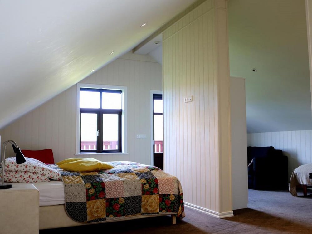 Family Room, Private Bathroom (Deluxe) photo 1