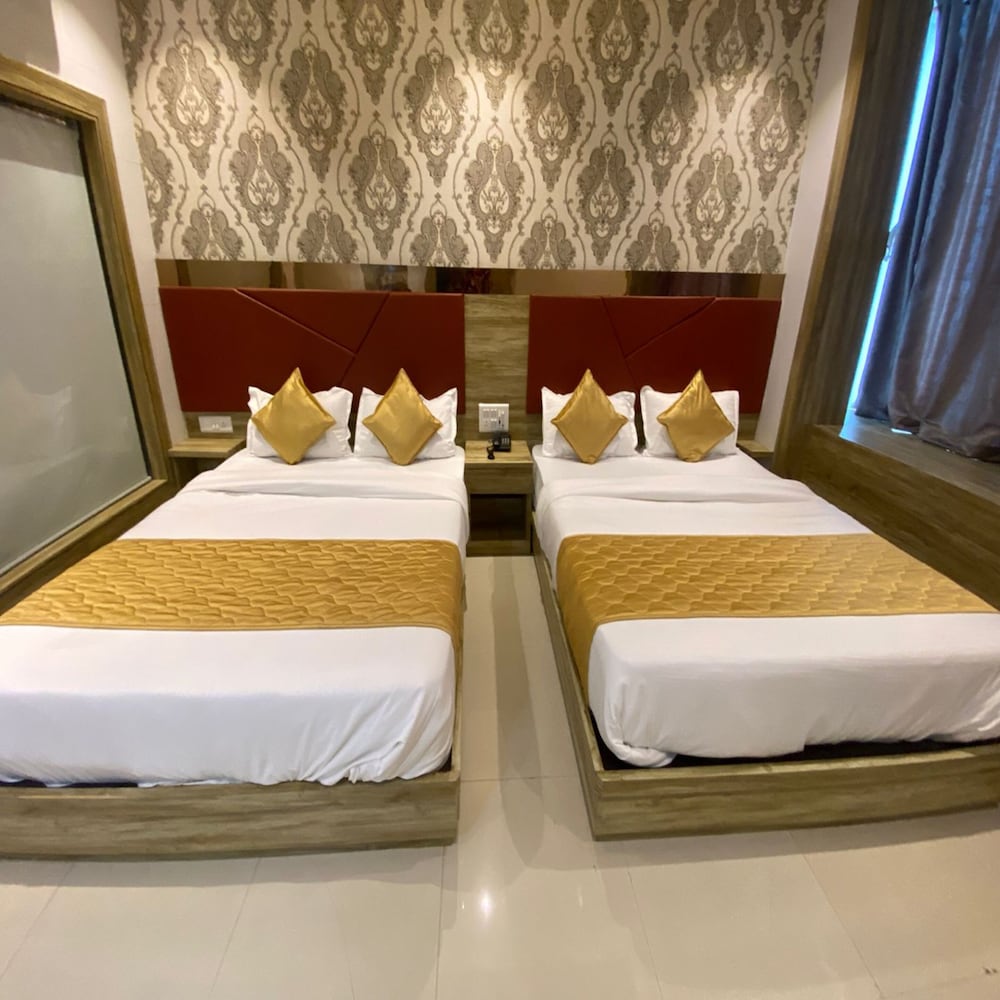 Deluxe Quadruple Room - Photo 3