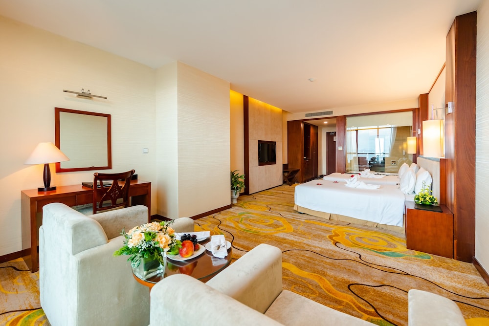 Premium Twin Room photo 3