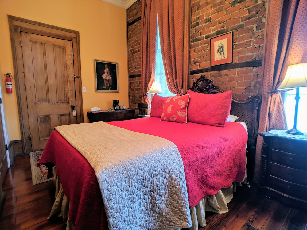 Deluxe Room, 1 Queen Bed