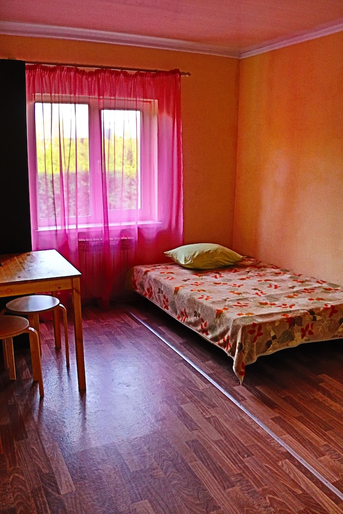 Economy Double Room, Shared Bathroom photo 2