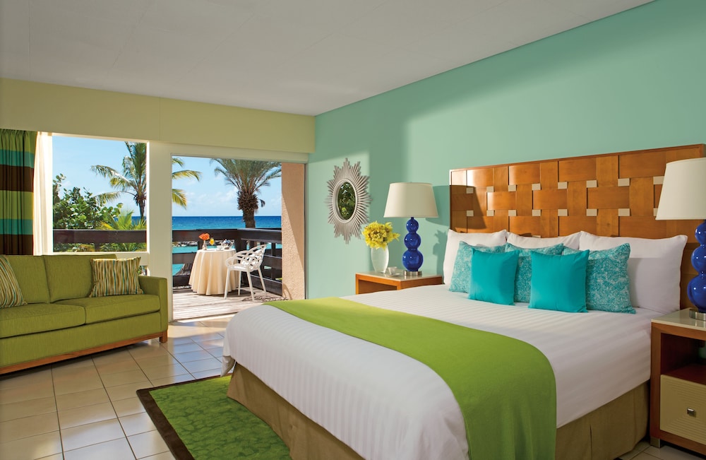 Sun Club Premium Deluxe Ocean Front King
