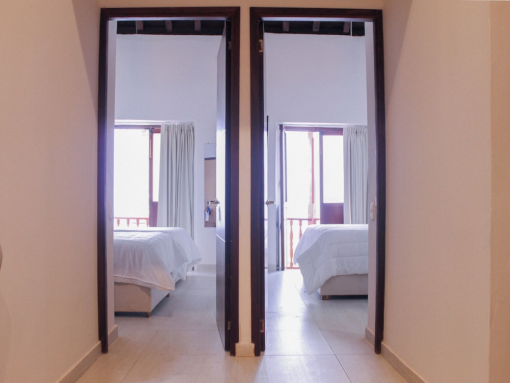Suite, 2 Bedrooms photo 3
