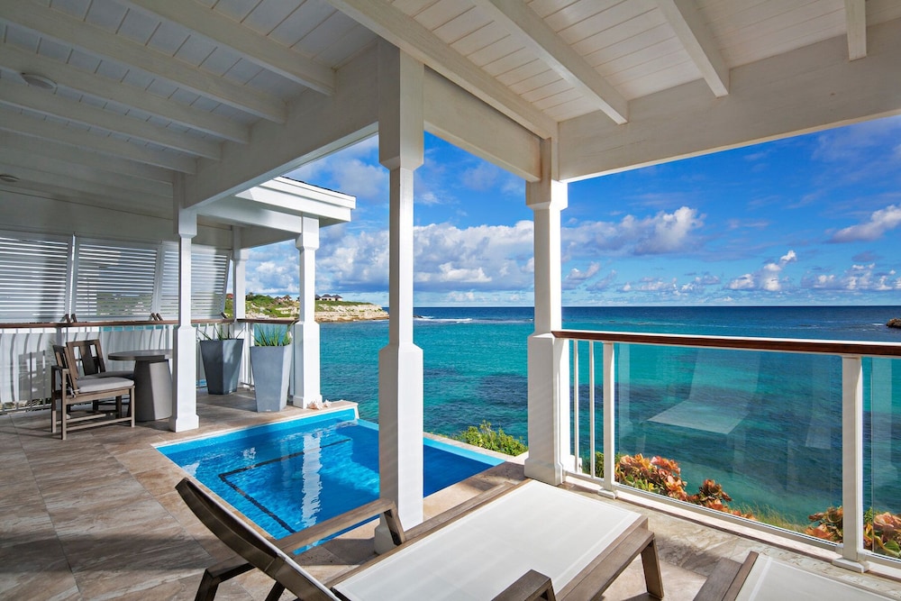 Waterfront Villa photo 2