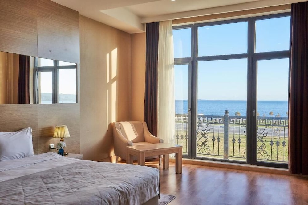 Double Room - Photo 4