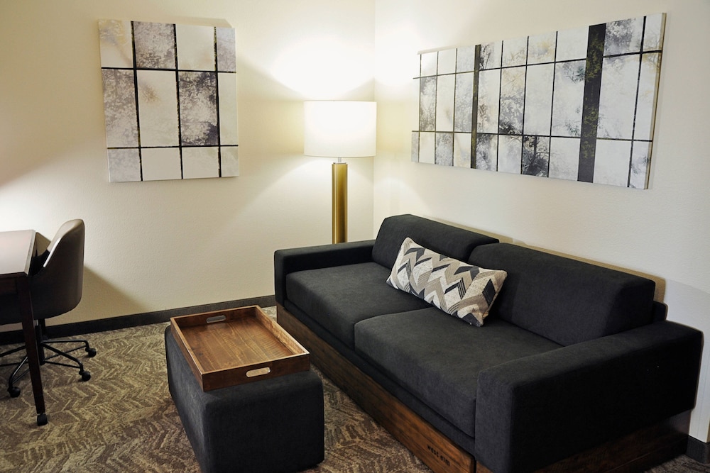 Studio, Multiple Beds (Mobility/Hearing Accessible, Tub) photo 3