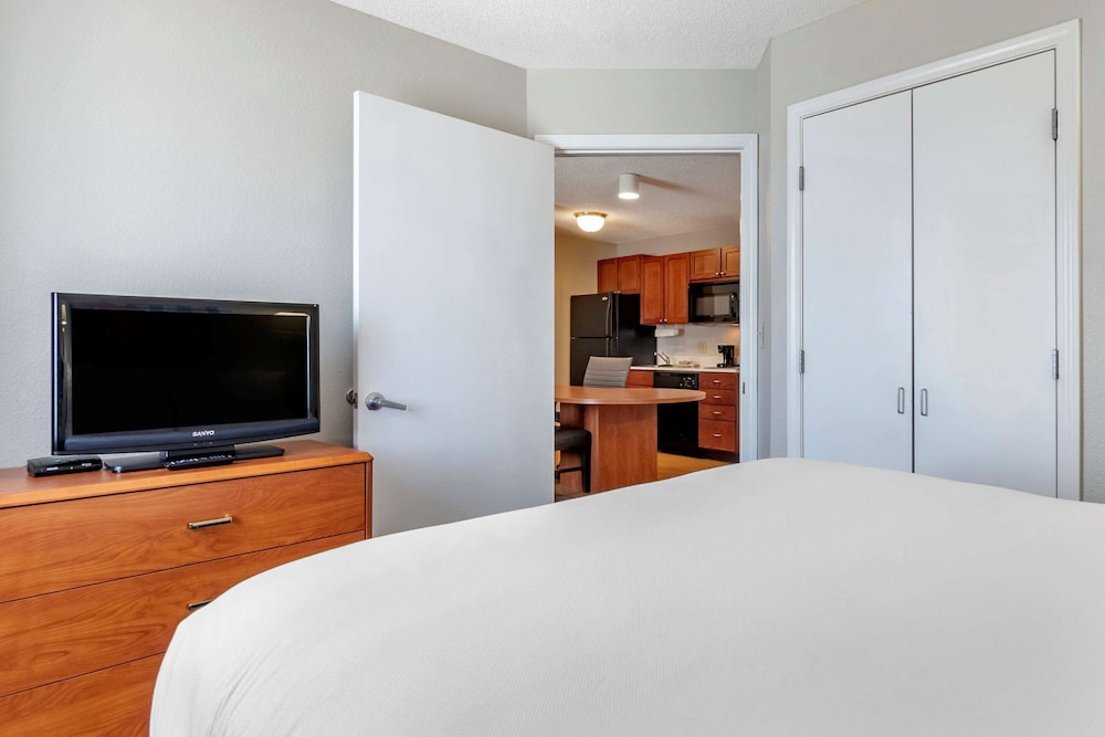 Signature Suite, 1 Queen Bed, Accessible, Non Smoking (Efficiency) - Photo 5