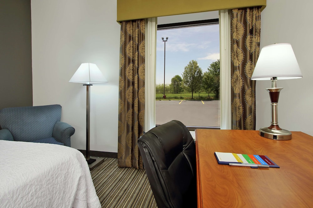 Suite, 1 King Bed, Non Smoking - Photo 1