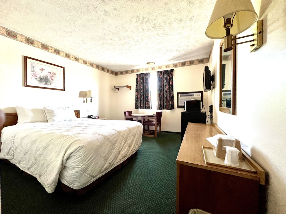 Standard Single Room, 1 Queen Bed - Photo 1