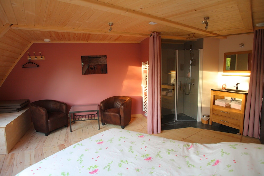 Double Room (La Vie En Rose)