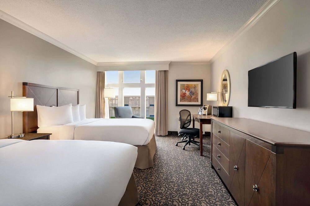 Business Room, 2 Queen Beds, Non Smoking (Stair Access Only) - Photo 1
