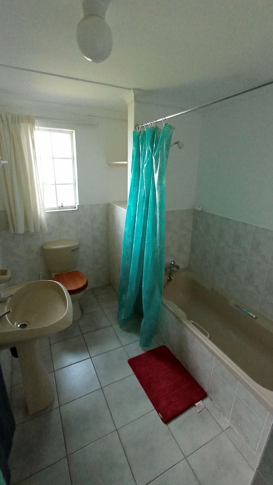 Lulworth Cove Suite photo 3