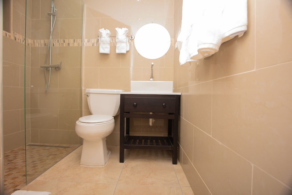 Deluxe Studio Suite photo 3