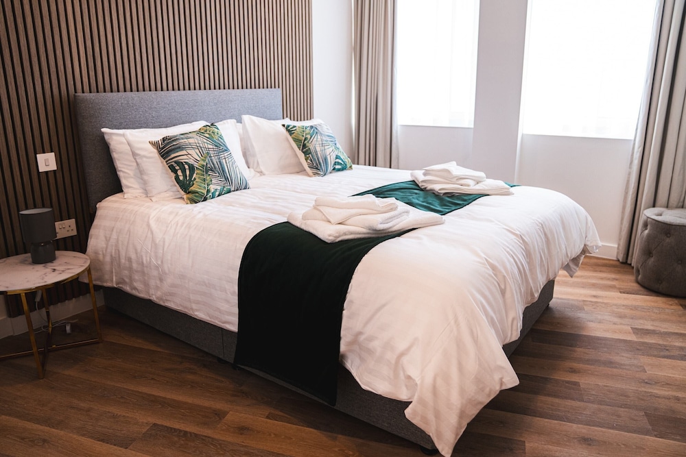 Deluxe Double or Twin Room, City View