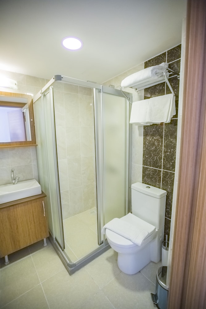 Standard Twin Room, 1 Bedroom, Non Smoking, City View photo 3