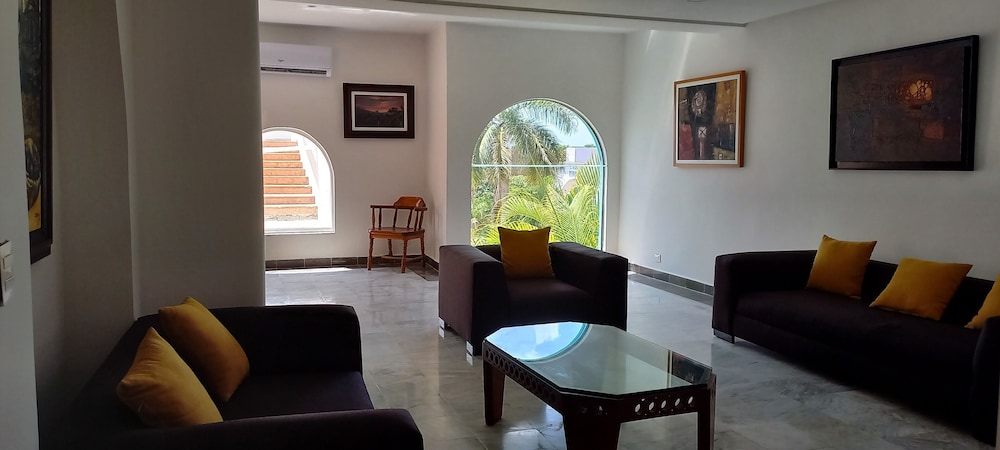 Two Bedroom Ocean View with Pool - Photo 6