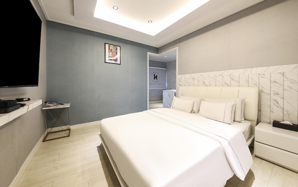 Premium Double Room, City View