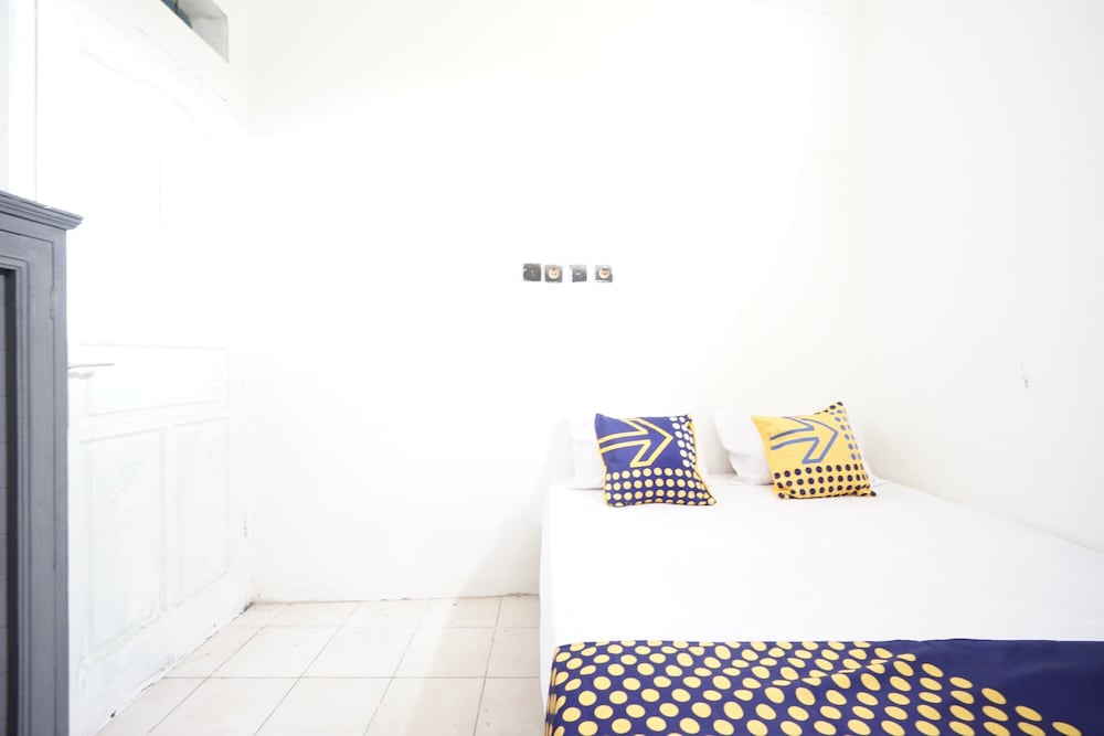 Basic Double Room photo 2