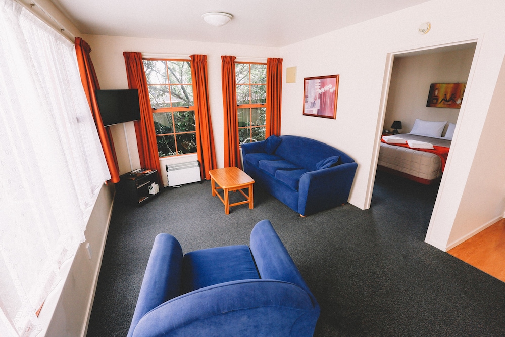 One Bedroom photo 2
