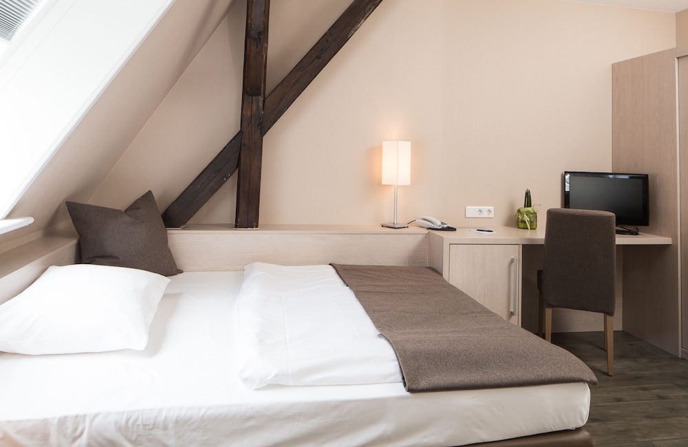 Comfort Room, 1 Queen Bed