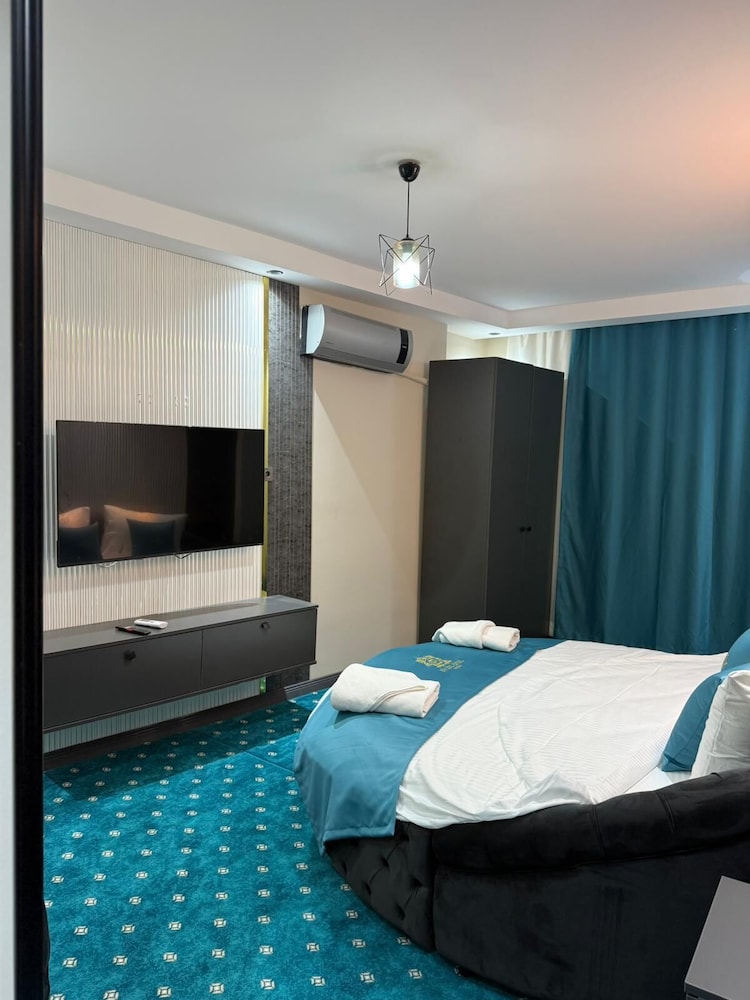 Business Room photo 2