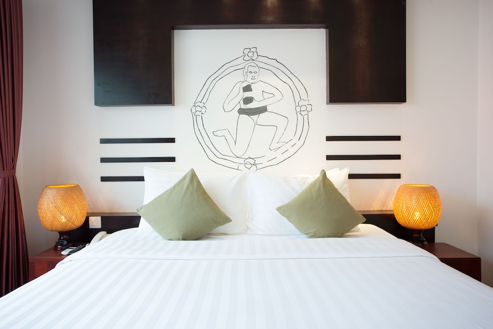 Superior Double Room - Free Roundtrip Airport Transfer photo 2