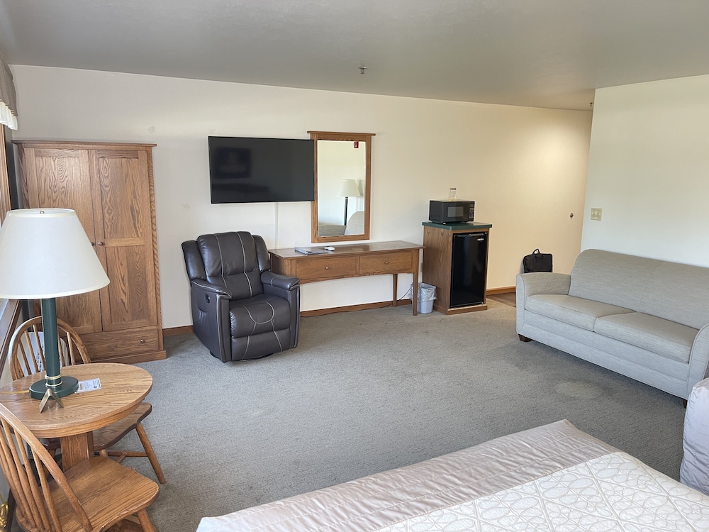 Grand Room, 2 Queen Beds, Accessible