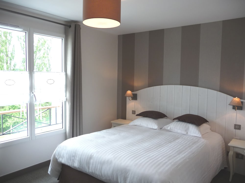 Chambre confort avec 1 grand lit 1 à 2 personnes photo 3