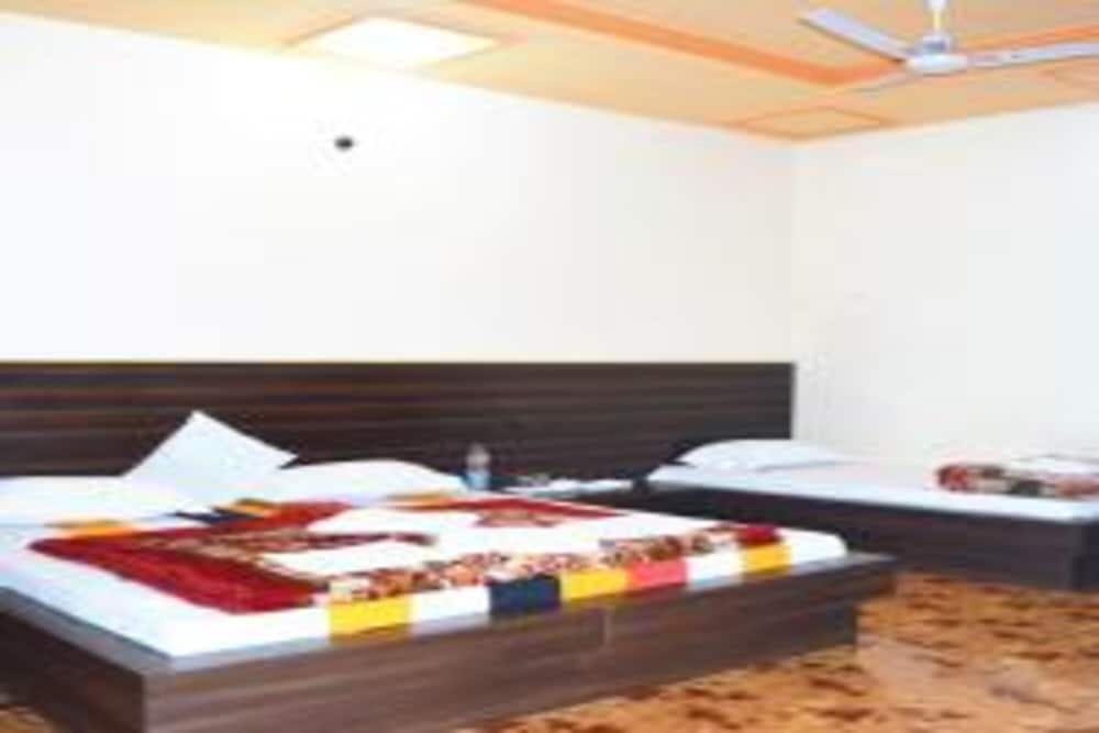 Deluxe Room - Photo 5