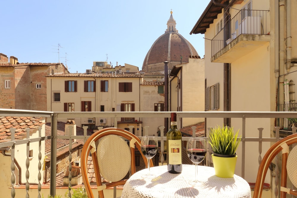 Superior Double Room, Private Bathroom (Duomo view) photo 1