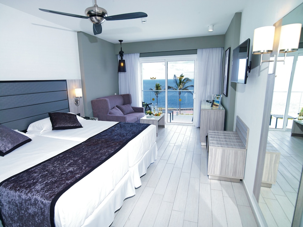 Double Room, Balcony, Sea View - Photo 1